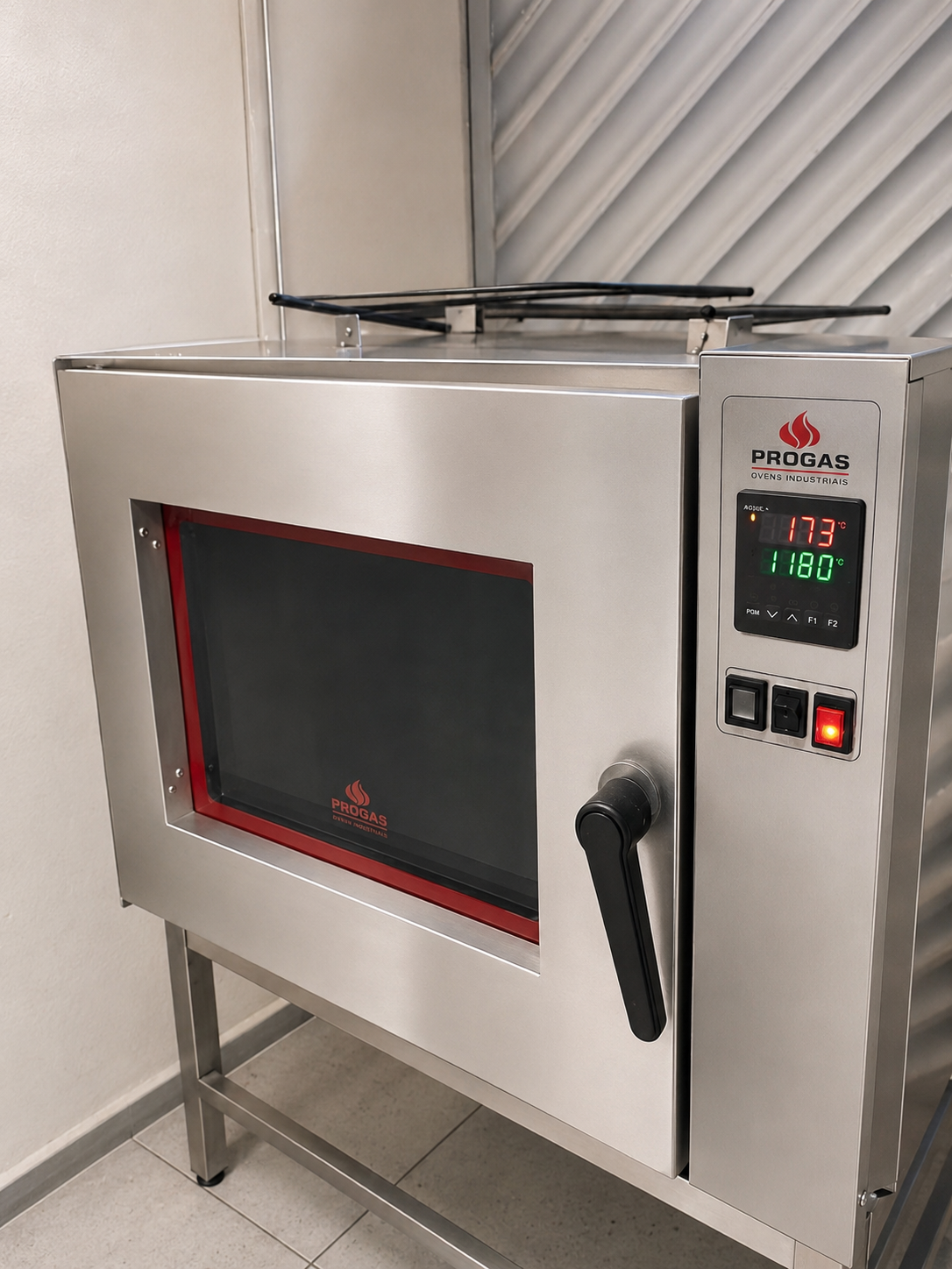 Forno industrial a gás atendido pela Promaq